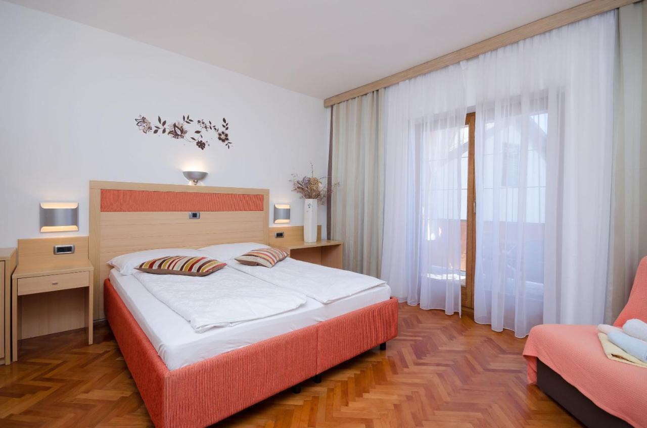Apartments Mirjana B Lopar Exterior foto